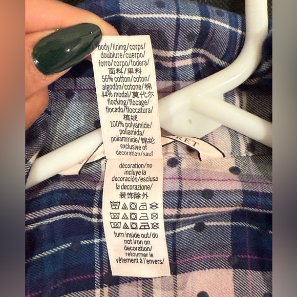 🔥Victoria’s Secret Plaid Button-Up Pijama🔥 - Picture 4 of 6